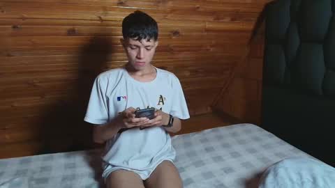 thiago_n_sam online show from 11/13/25, 11:03