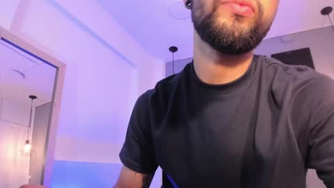 Snapshot of thiago_nowak2 chatting on 12/03/24, 04:03 Thiago online show from 12/03/24, 04:03