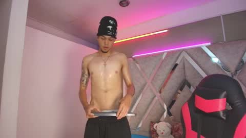 Thiago online show from 04/18/26, 07:58