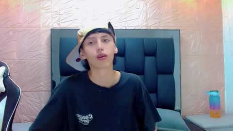 thiago_twink38 online show from 12/02/25, 05:13