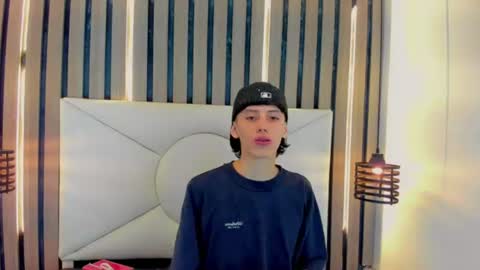 Snapshot of thiago_twink38 chatting on 08/10/26, 04:38 thiago_twink38 online show from 08/10/26, 04:38