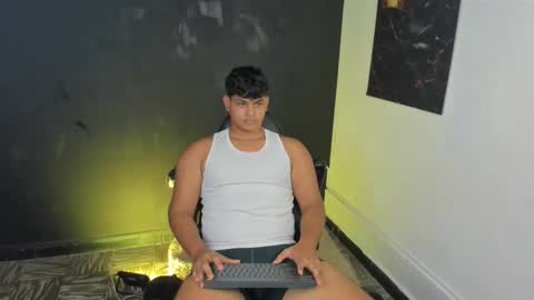 Snapshot of thiago_vibes212 chatting on 02/16/26, 10:28 thiago_vibes212 online show from 02/16/26, 10:28