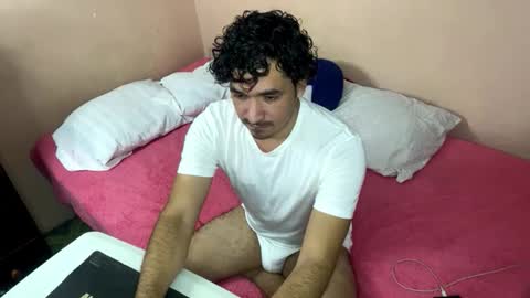 thiagodeseo online show from 10/18/25, 02:25