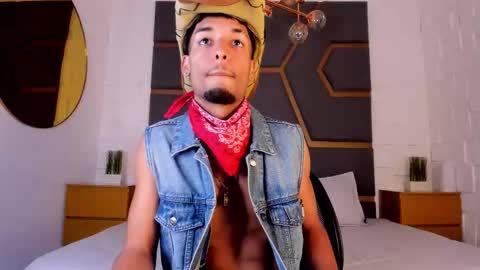 ThiagoFerreti online show from 11/18/25, 07:29