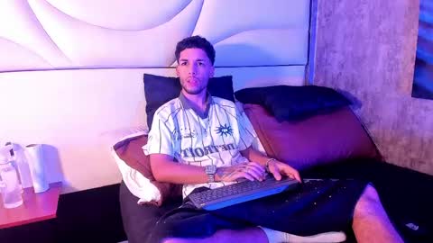 ThiagoFerreti online show from 05/04/26, 03:57