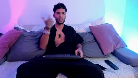 Snapshot of thiagoferreti_ chatting on 06/08/26, 03:18 ThiagoFerreti online show from 06/08/26, 03:18
