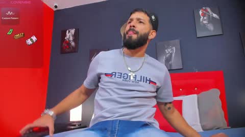 Snapshot of thiagomez17 chatting on 12/09/24, 01:45 Thia Gomez online show from 12/09/24, 01:45