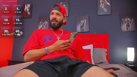 Snapshot of thiagomez17 chatting on 12/10/24, 12:38 Thia Gomez online show from 12/10/24, 12:38