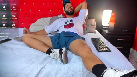 Snapshot of thiagomez17 chatting on 01/04/25, 03:39 Thia Gomez online show from 01/04/25, 03:39