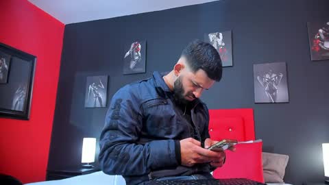 Snapshot of thiagomez17 chatting on 01/10/25, 12:15 Thia Gomez online show from 01/10/25, 12:15