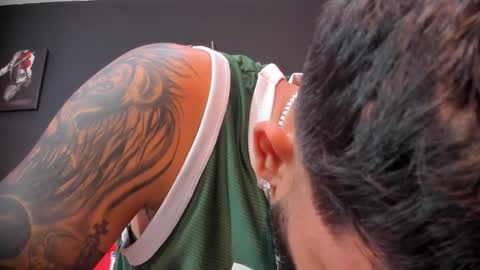 Snapshot of thiagomez17 chatting on 01/13/25, 03:15 Thia Gomez online show from 01/13/25, 03:15