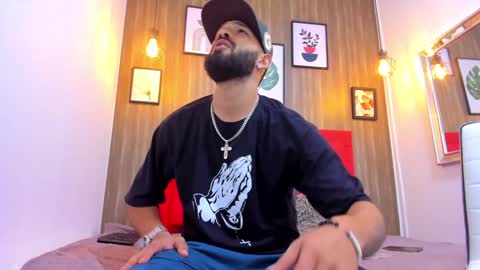 Snapshot of thiagomez17 chatting on 01/23/25, 06:24 Thia Gomez online show from 01/23/25, 06:24