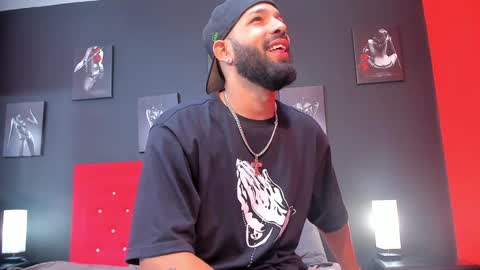 Snapshot of thiagomez17 chatting on 01/27/25, 12:16 Thia Gomez online show from 01/27/25, 12:16