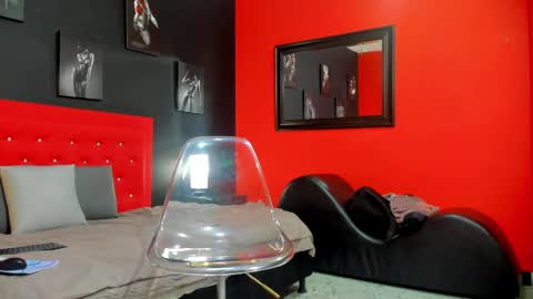 Snapshot of thiagomez17 chatting on 09/23/25, 12:08 Thia Gomez online show from 09/23/25, 12:08