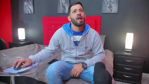 Snapshot of thiagomez17 chatting on 10/02/25, 12:23 Thia Gomez online show from 10/02/25, 12:23