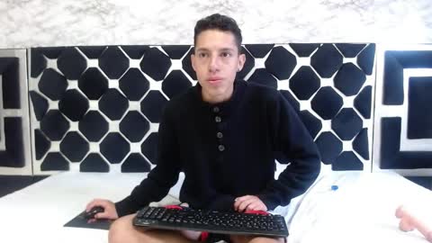 Snapshot of thiagos19 chatting on 05/28/26, 02:09 Thiago online show from 05/28/26, 02:09