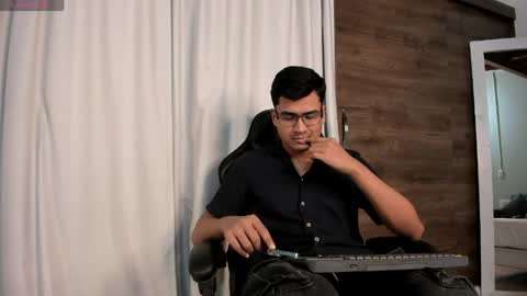 thiagovega_ online show from 06/07/26, 03:54