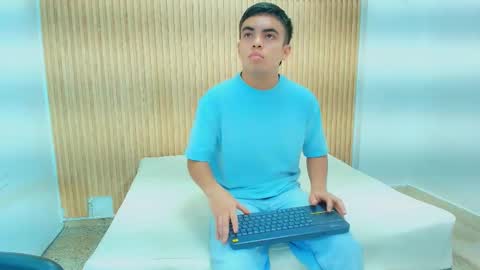 Thiam online show from 03/30/26, 09:05