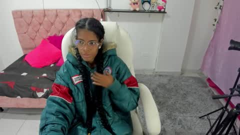 thianahorny online show from 12/20/25, 11:28