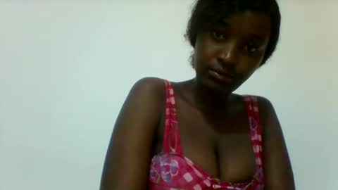 Snapshot of thick_eviey chatting on 09/17/25, 01:13 love online show from 09/17/25, 01:13