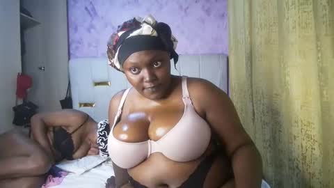 thick_n_flirty online show from 04/26/26, 08:39
