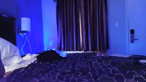 thickascole online show from 10/31/25, 07:26