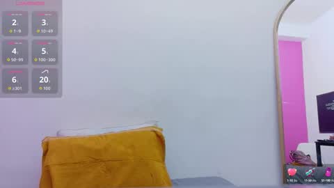 Snapshot of thickbrunnett chatting on 10/13/25, 12:38 SOFIA online show from 10/13/25, 12:38