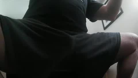 Snapshot of thickcock37 chatting on 02/18/26, 04:03 Thickcock37 online show from 02/18/26, 04:03