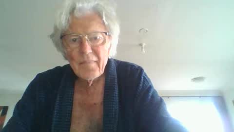 Snapshot of thickcockat71 chatting on 10/31/25, 06:09 Thickcockat71 online show from 10/31/25, 06:09