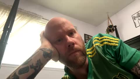 Snapshot of thickcockcali chatting on 01/03/25, 09:15 CaliLove916 online show from 01/03/25, 09:15