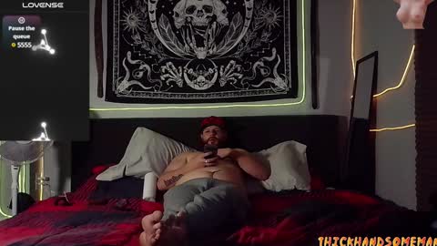 Snapshot of thickhandsomeman chatting on 12/03/24, 05:53 ThickHandsomeMan online show from 12/03/24, 05:53