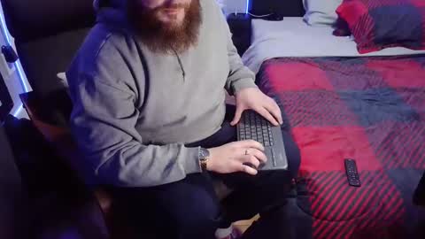 Snapshot of thickhandsomeman chatting on 12/16/24, 03:19 ThickHandsomeMan online show from 12/16/24, 03:19