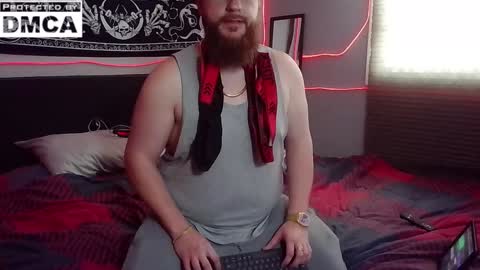 Snapshot of thickhandsomeman chatting on 01/08/25, 03:17 ThickHandsomeMan online show from 01/08/25, 03:17