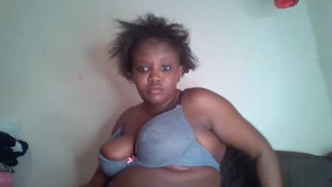 Snapshot of thickianababe chatting on 01/05/25, 09:57 thickianababe online show from 01/05/25, 09:57