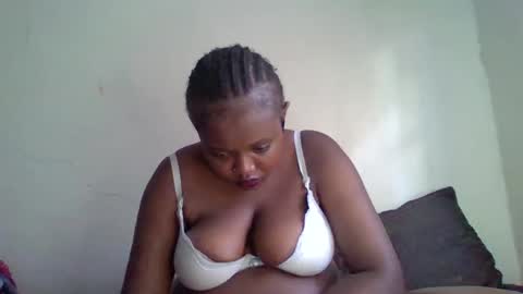 Snapshot of thickianababe chatting on 02/08/25, 11:22 thickianababe online show from 02/08/25, 11:22