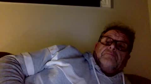 Snapshot of thickjuicymushroom chatting on 11/04/25, 12:37 thickjuicymushroom online show from 11/04/25, 12:37