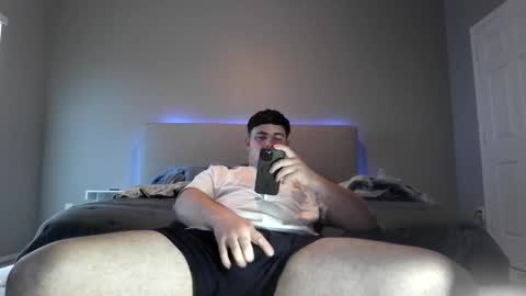 Snapshot of thicklane05 chatting on 11/30/25, 08:35 thicklane05 online show from 11/30/25, 08:35