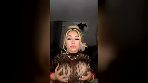 thicklatinamami1 online show from 04/29/26, 07:56