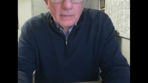 Snapshot of thickmelnik chatting on 05/08/26, 02:11 James online show from 05/08/26, 02:11