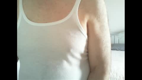 Snapshot of thickmelnik chatting on 05/29/26, 02:20 James online show from 05/29/26, 02:20