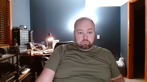 Snapshot of thickmngeek chatting on 12/29/24, 03:44 thickmngeek online show from 12/29/24, 03:44