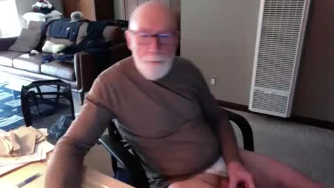 Snapshot of thickmorninwood chatting on 04/28/26, 03:17 thickmorninwood online show from 04/28/26, 03:17