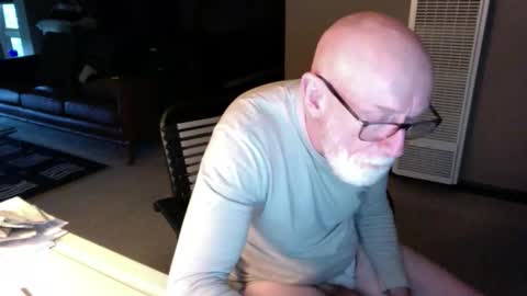 Snapshot of thickmorninwood chatting on 05/03/26, 02:12 thickmorninwood online show from 05/03/26, 02:12