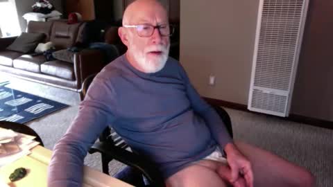Snapshot of thickmorninwood chatting on 05/13/26, 02:58 thickmorninwood online show from 05/13/26, 02:58