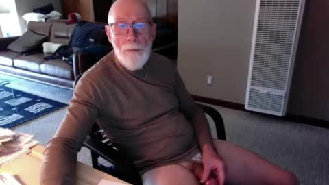 Snapshot of thickmorninwood chatting on 05/15/26, 03:19 thickmorninwood online show from 05/15/26, 03:19