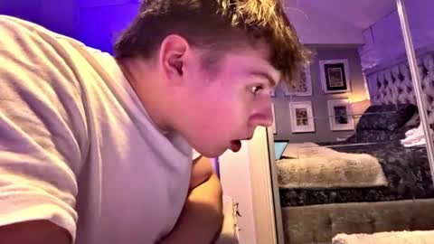 thickny0ung online show from 10/12/25, 05:01