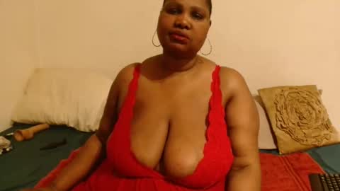 Snapshot of thicksexymellons chatting on 09/20/25, 08:32 Pat online show from 09/20/25, 08:32