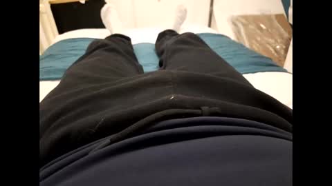 Snapshot of thicksingarters chatting on 12/08/24, 08:04 thicksingarters online show from 12/08/24, 08:04