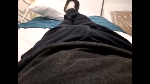 Snapshot of thicksingarters chatting on 12/12/24, 02:04 thicksingarters online show from 12/12/24, 02:04