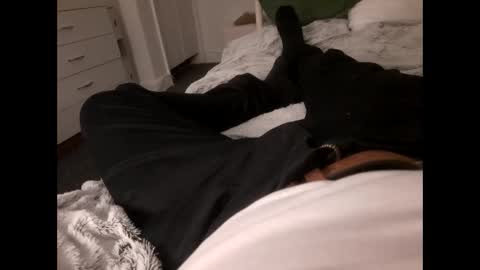 Snapshot of thicksingarters chatting on 03/09/25, 12:42 thicksingarters online show from 03/09/25, 12:42